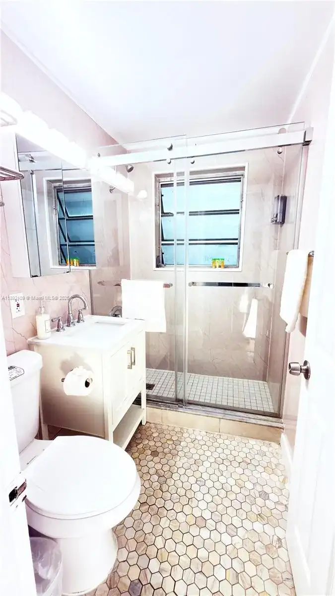 545 Michigan Ave # 1, Miami Beach FL 33139 photo 4