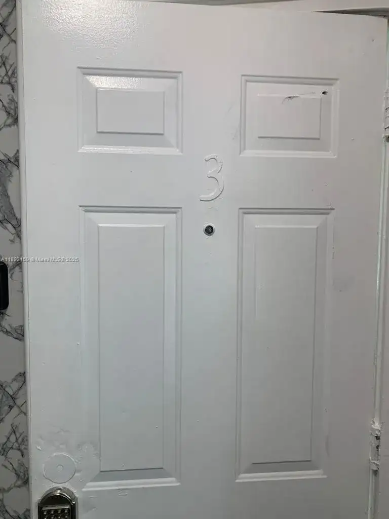 545 Michigan Ave # 3, Miami Beach FL 33139 photo 4