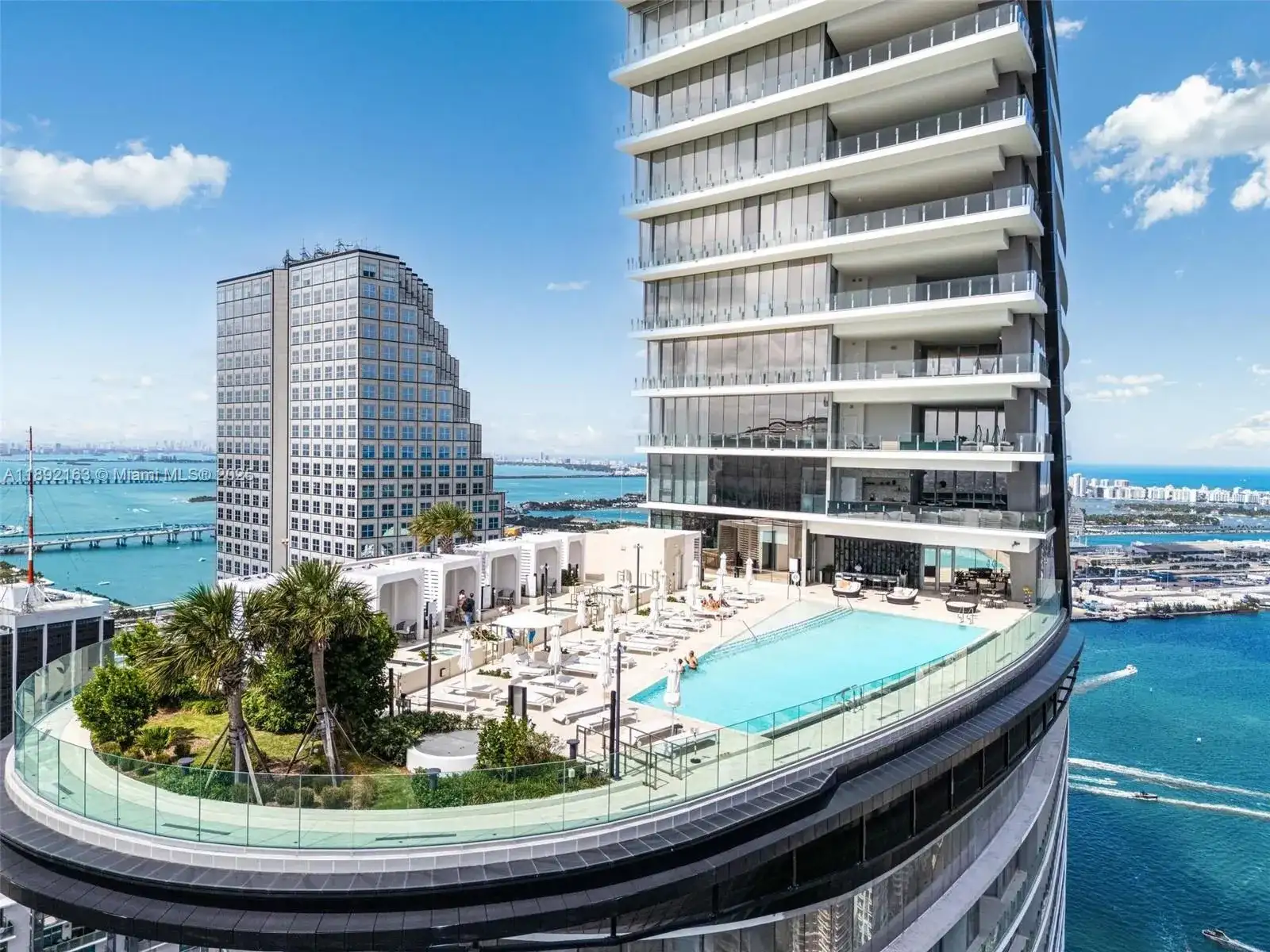 300 Biscayne Boulevard Way # 4507W, Miami FL 33131 photo 4