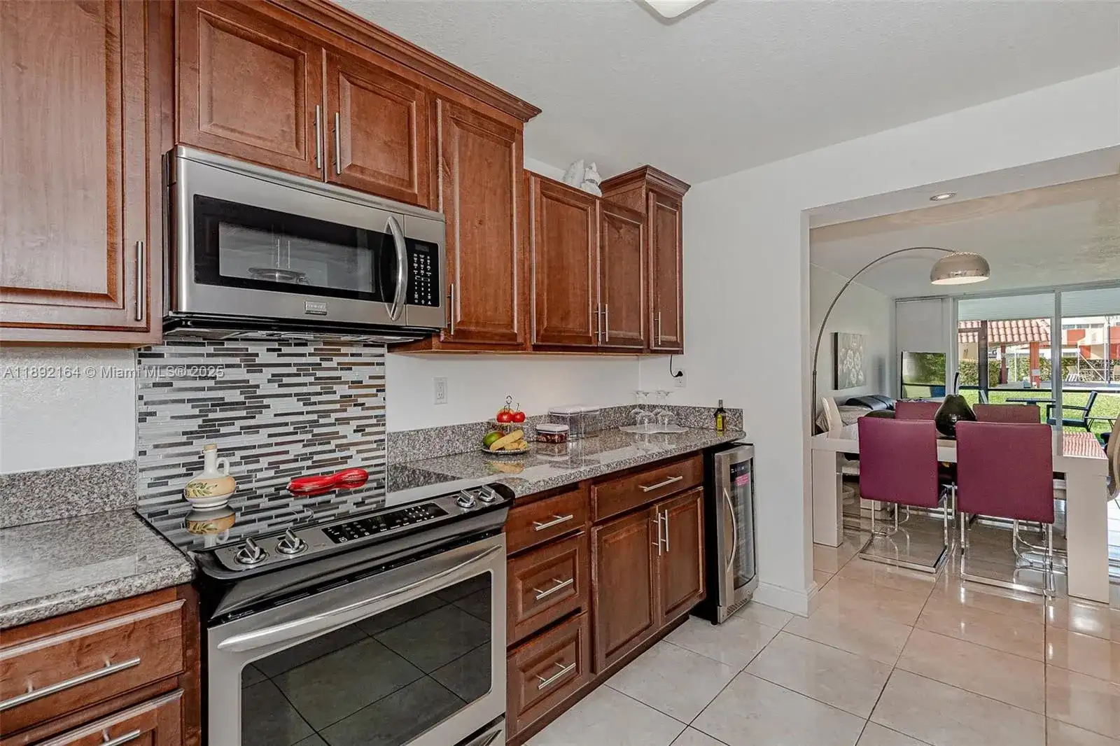 9410 N Hollybrook Lake Dr # 109, Pembroke Pines FL 33025 photo 2