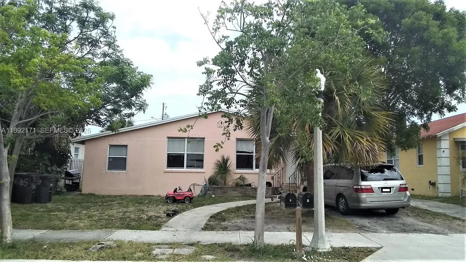 639 33rd St, West Palm Beach FL 33407