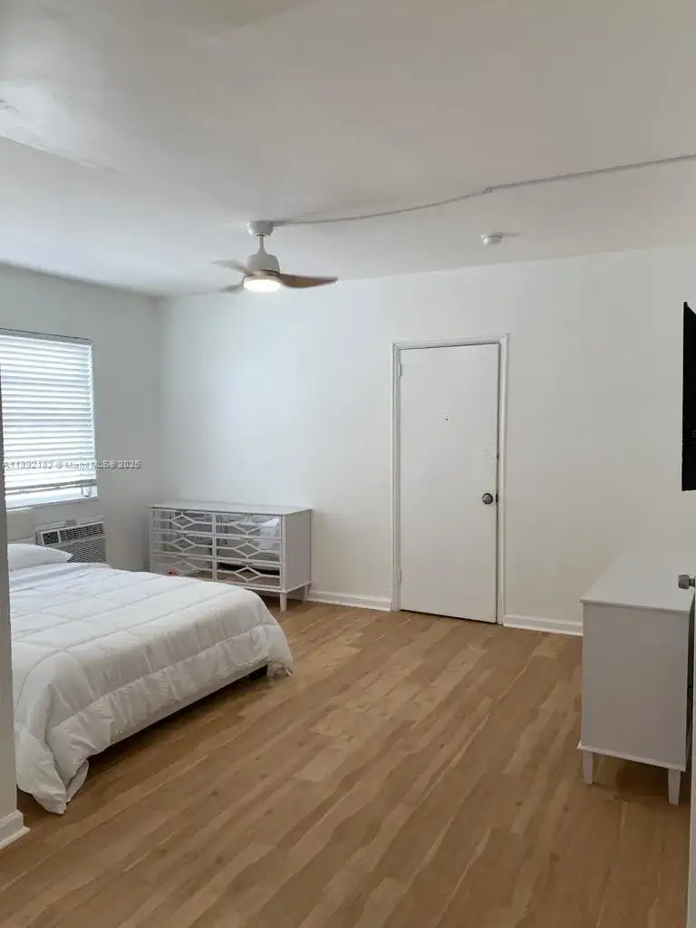 545 Michigan Ave # 4, Miami Beach FL 33139 photo 3