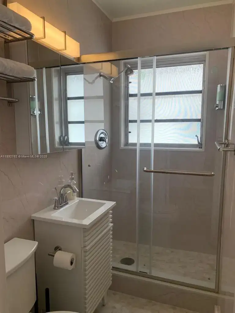 545 Michigan Ave # 4, Miami Beach FL 33139 photo 4