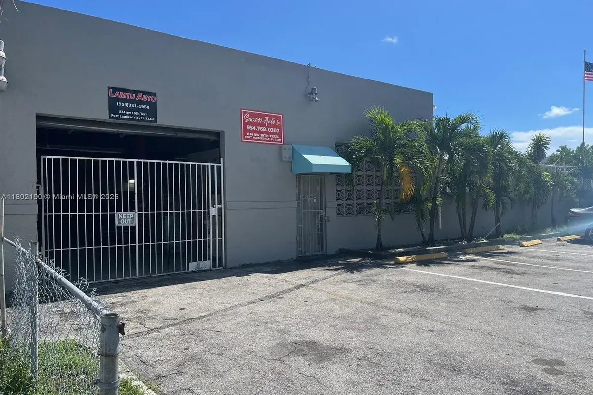 834 NW 10th Ter, Fort Lauderdale FL 33311