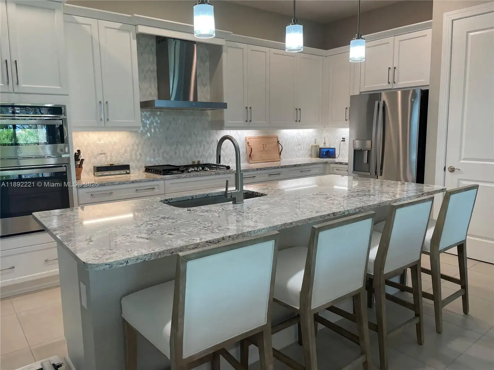 4960 Surfside Circle, Bradenton FL 34211 photo 5