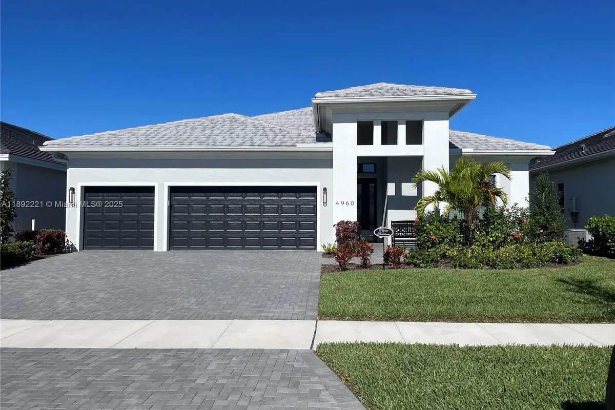 4960 Surfside Circle, Bradenton FL 34211