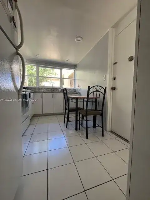 920 NE 199th St # 4S, Miami FL 33179 photo 3