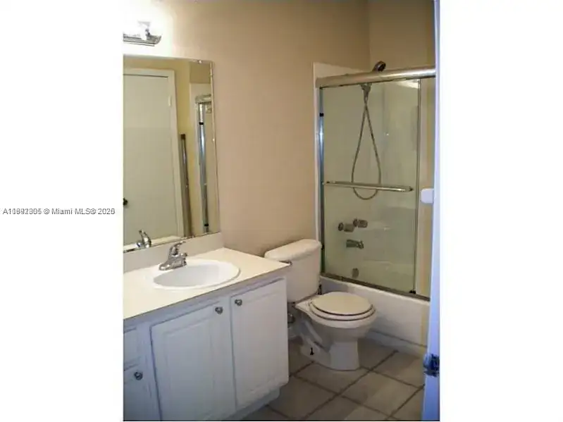 1731 NW 96th Ter # 2G, Pembroke Pines FL 33024 photo 3