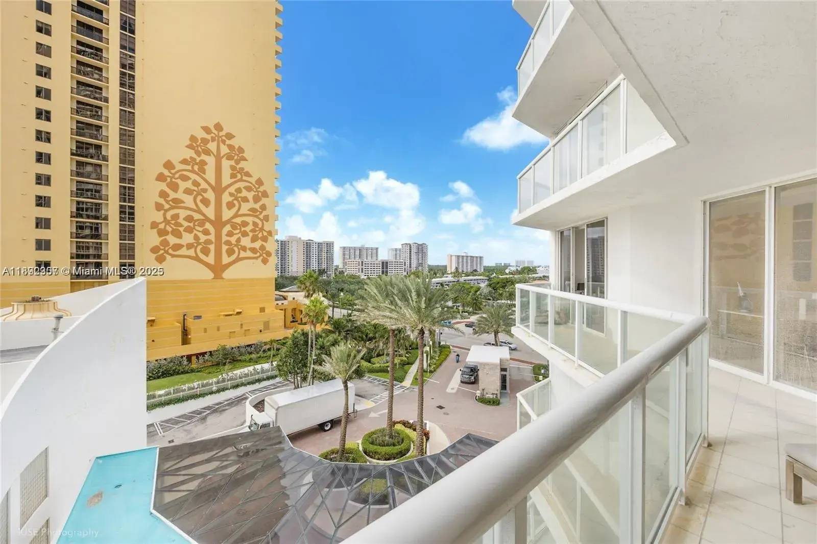 16425 Collins Ave # 512, Sunny Isles Beach FL 33160