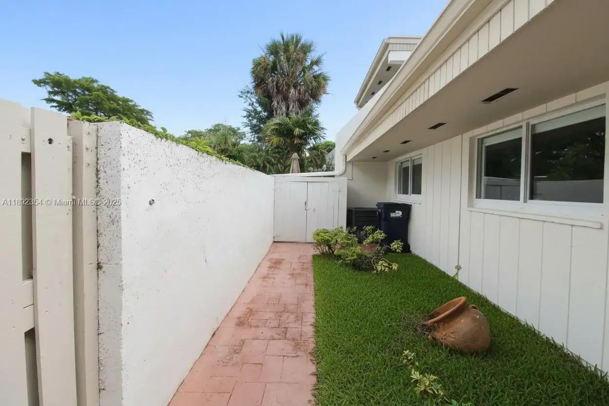 8232 SW 81st Ter # 8232, Miami FL 33143 photo 3
