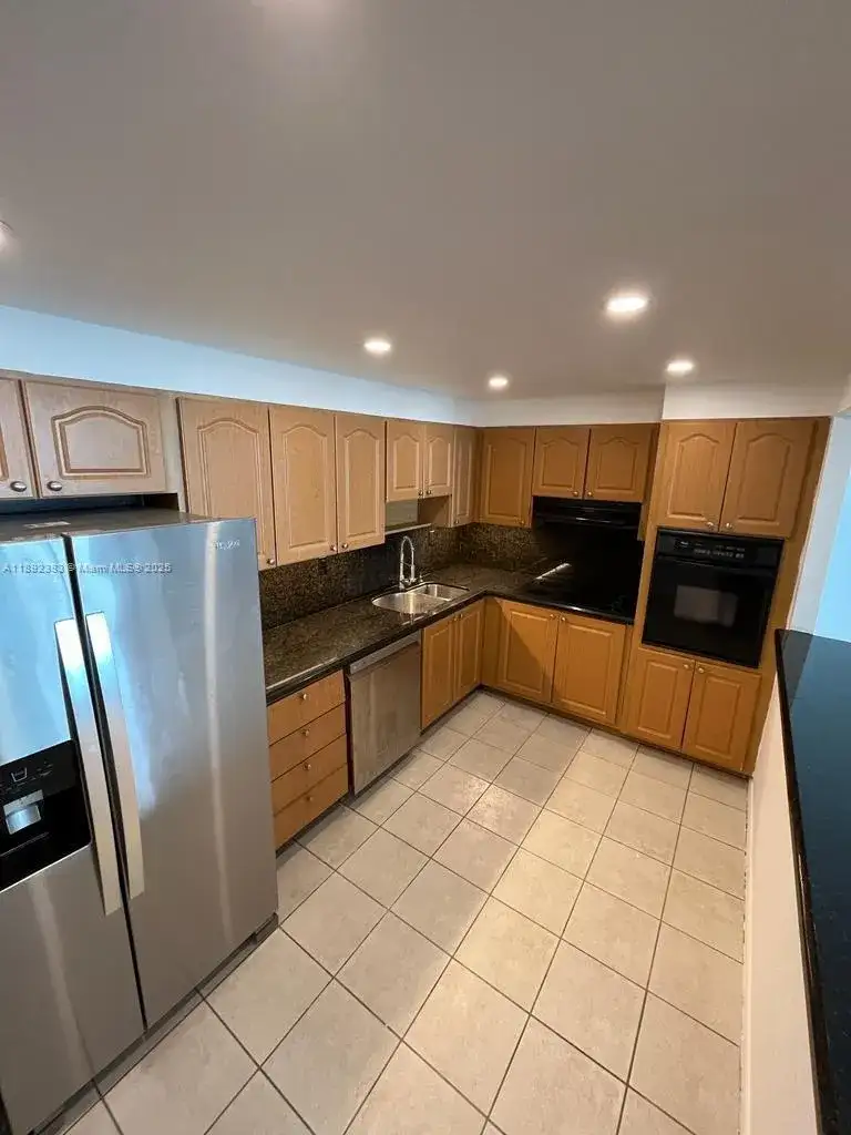 19390 Collins Ave # 820, Sunny Isles Beach FL 33160 photo 2