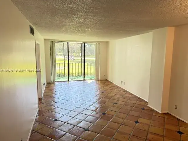 3401 N Country Club Dr # 107, Aventura FL 33180