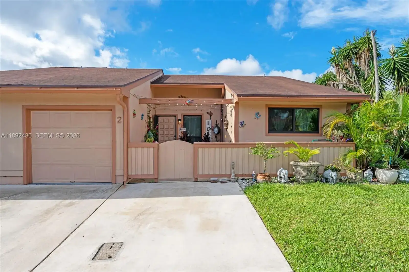 2 Flint Way, Boynton Beach FL 33426 photo 2