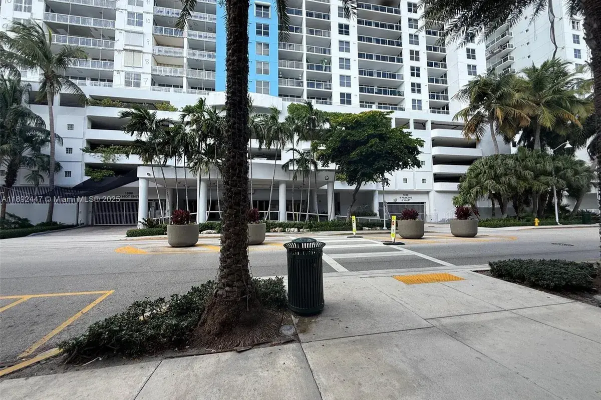 1800 Sunset Harbour Dr # 6, Miami Beach FL 33139