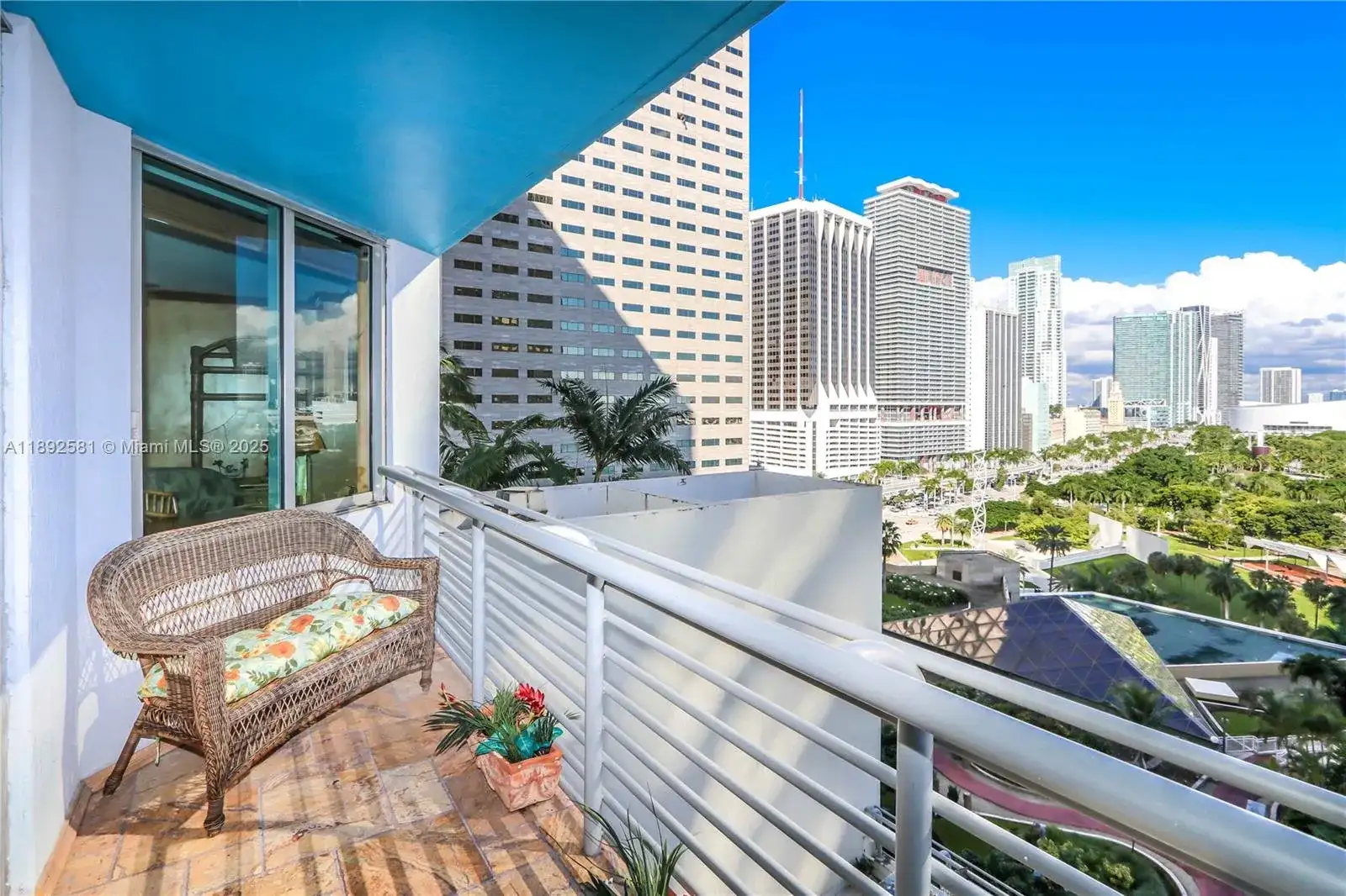 335 S Biscayne Blvd # 1500, Miami FL 33131 photo 2
