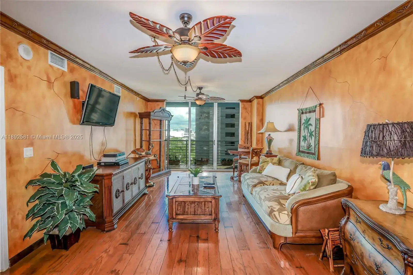 335 S Biscayne Blvd # 1500, Miami FL 33131 photo 5