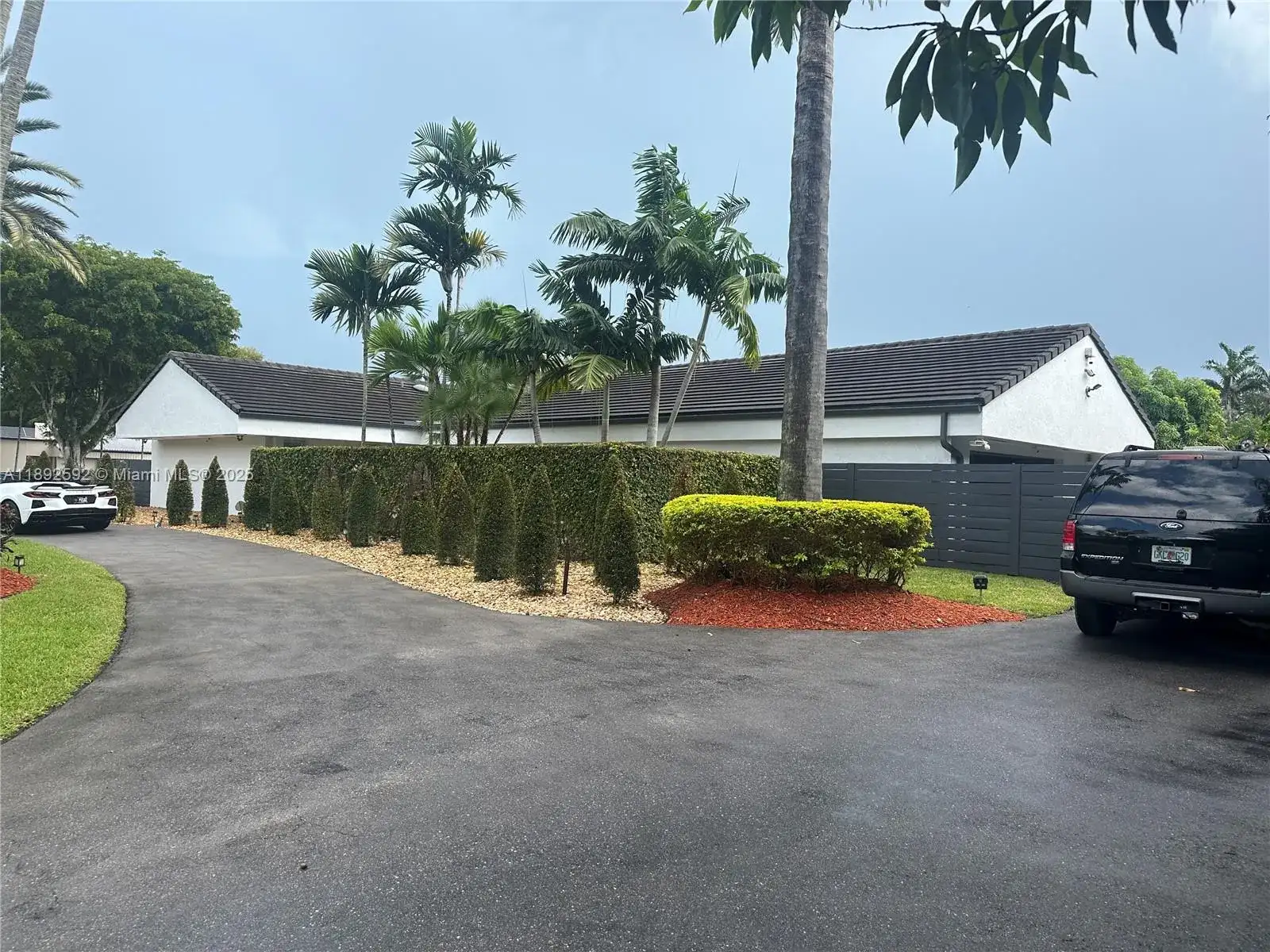8050 SW 170th St, Palmetto Bay FL 33157 photo 3