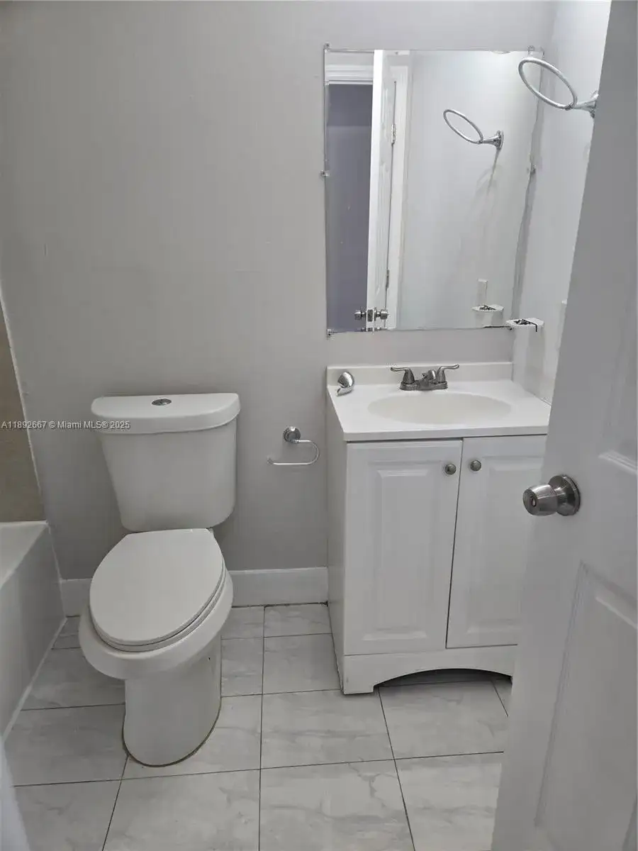 2804 SE 16th Ave # 124, Homestead FL 33035 photo 4