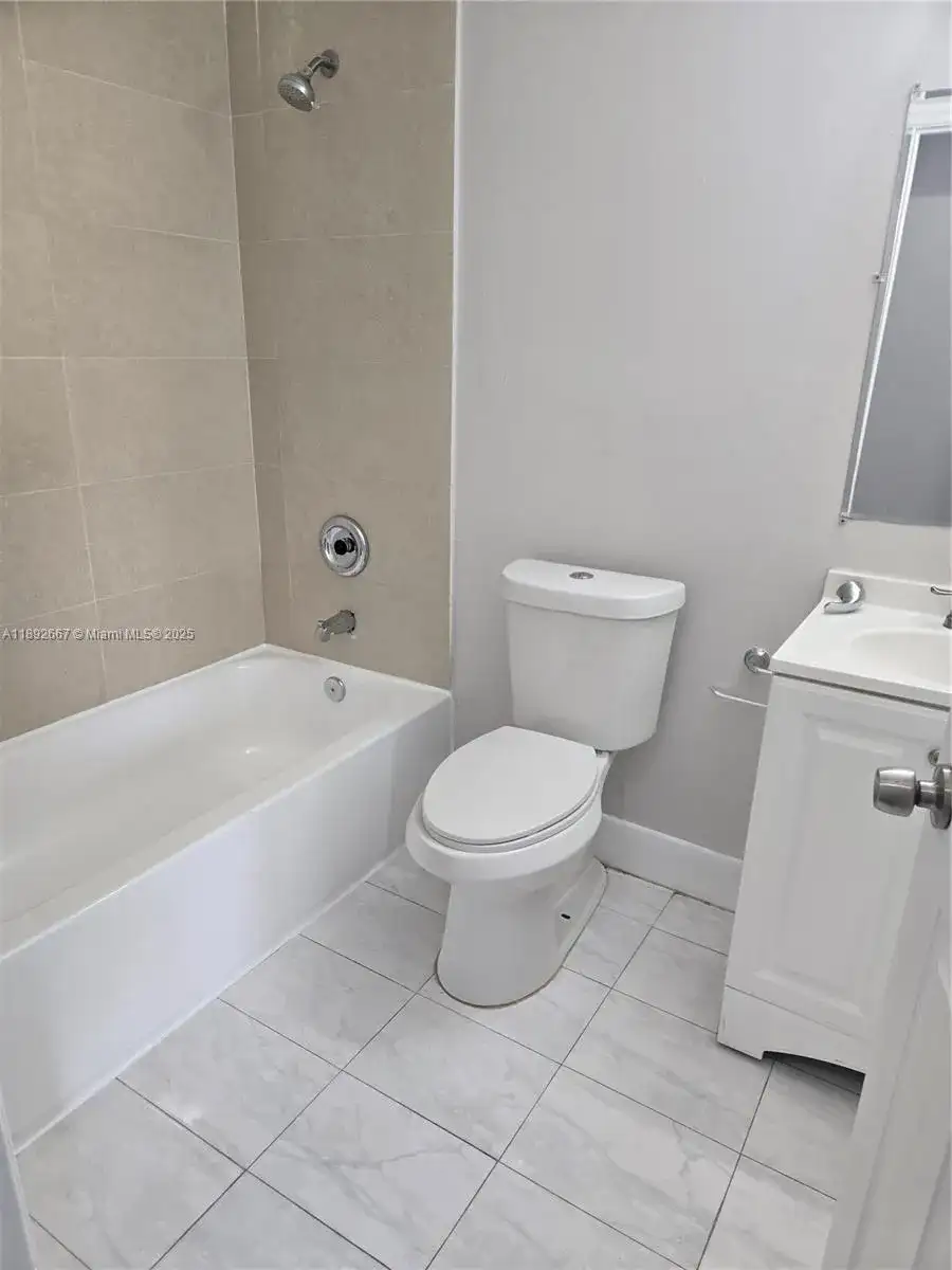 2804 SE 16th Ave # 124, Homestead FL 33035 photo 5