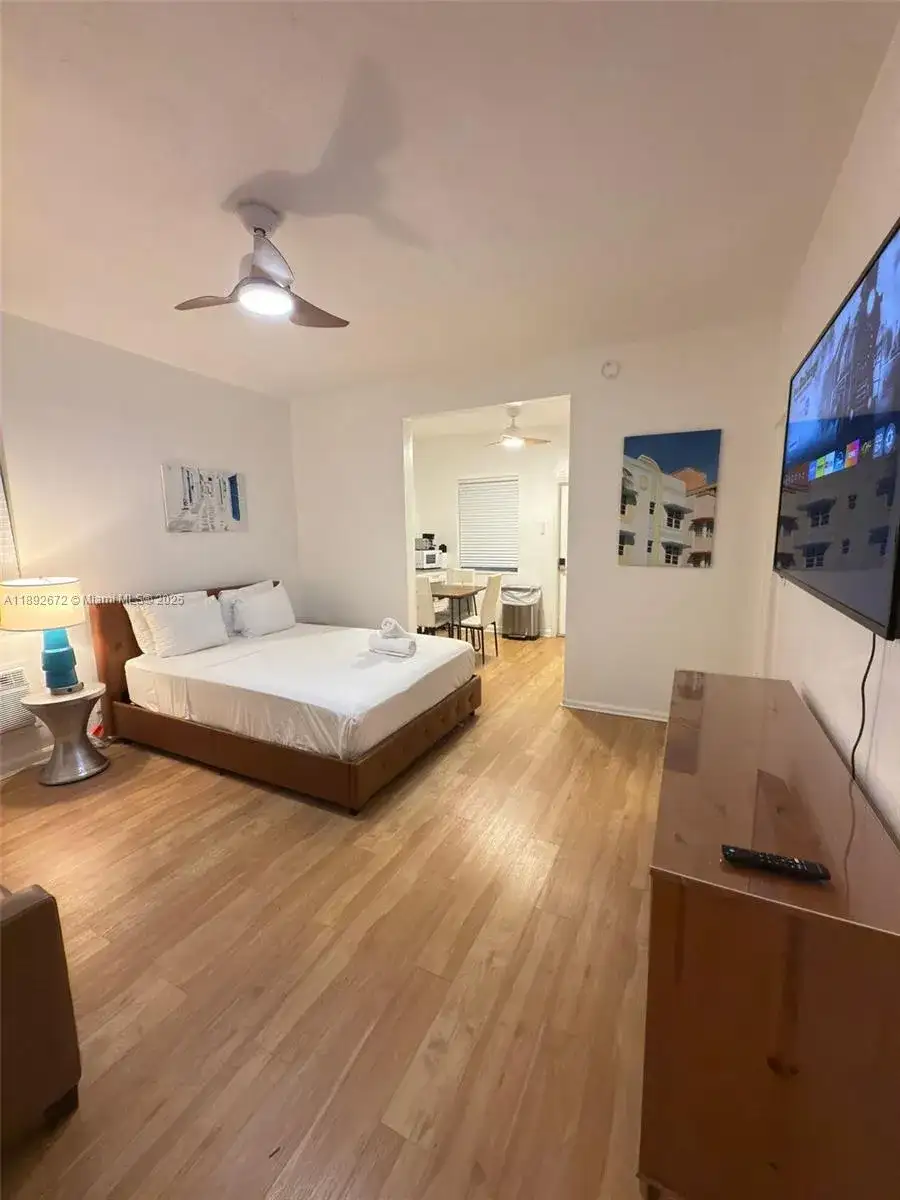 545 Michigan Ave # 6, Miami Beach FL 33139 photo 2