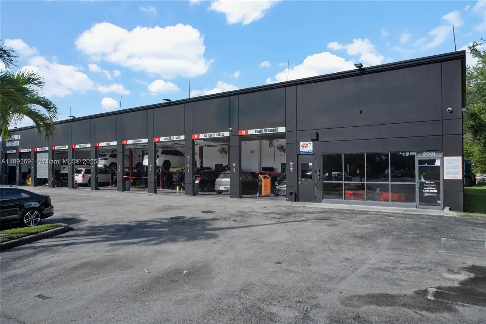 Established Service & Repair Car Shop, Sweetwater FL . photo 2