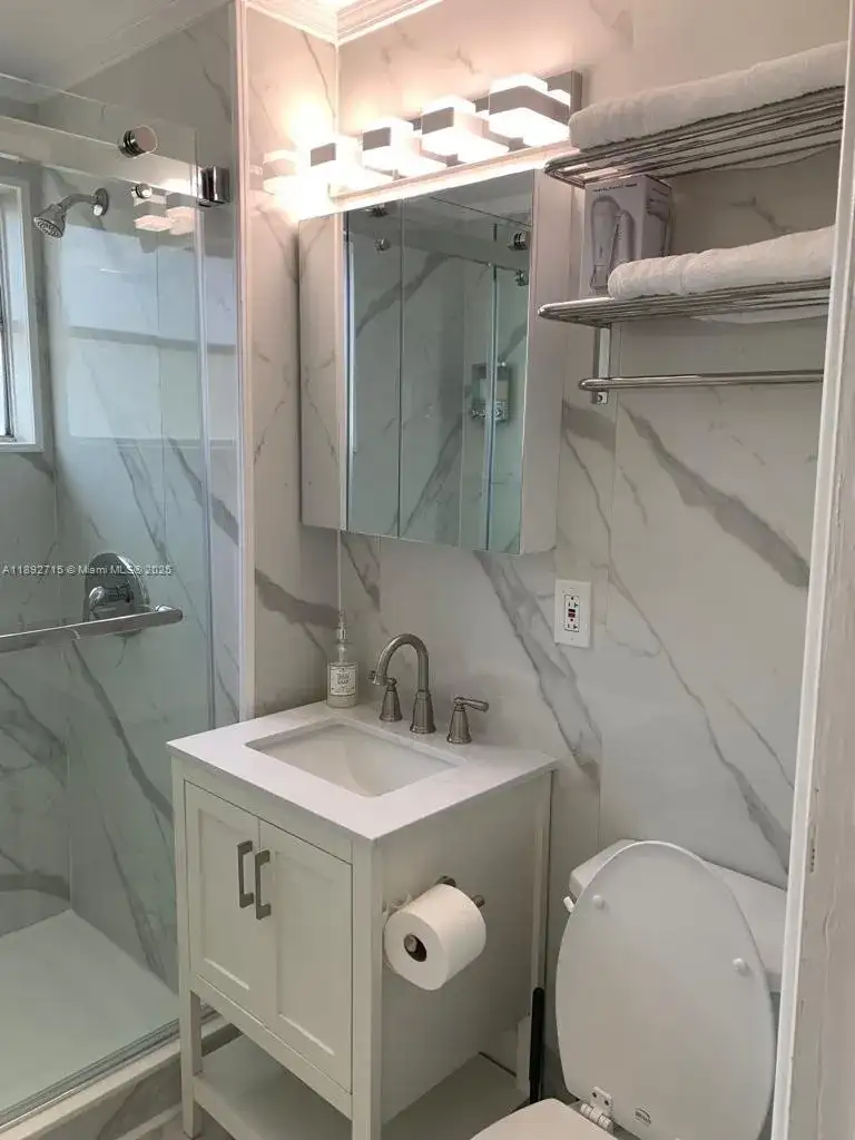 545 Michigan Ave # 8, Miami Beach FL 33139 photo 5