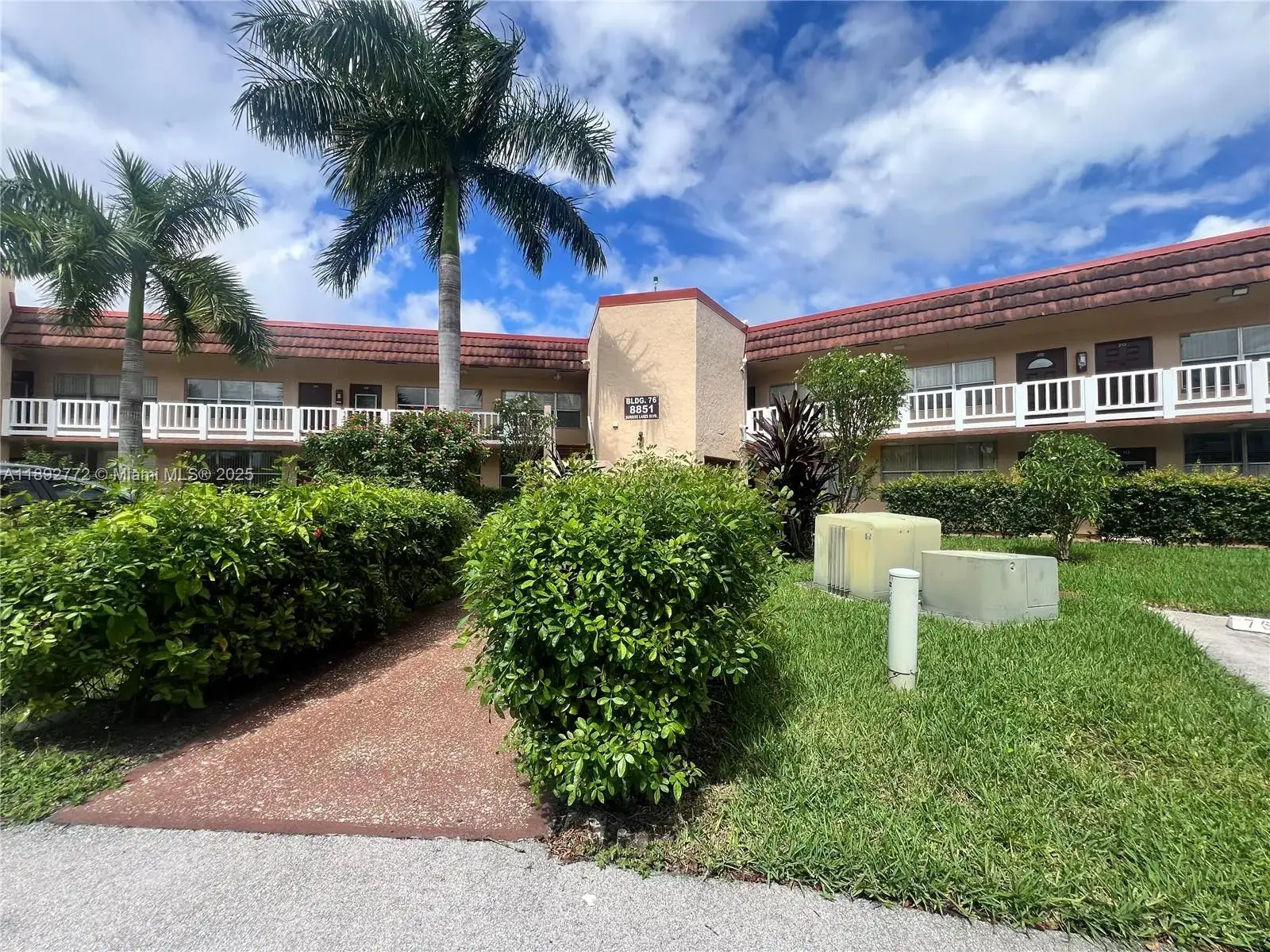 8851 Sunrise Lakes Blvd # 109, Sunrise FL 33322