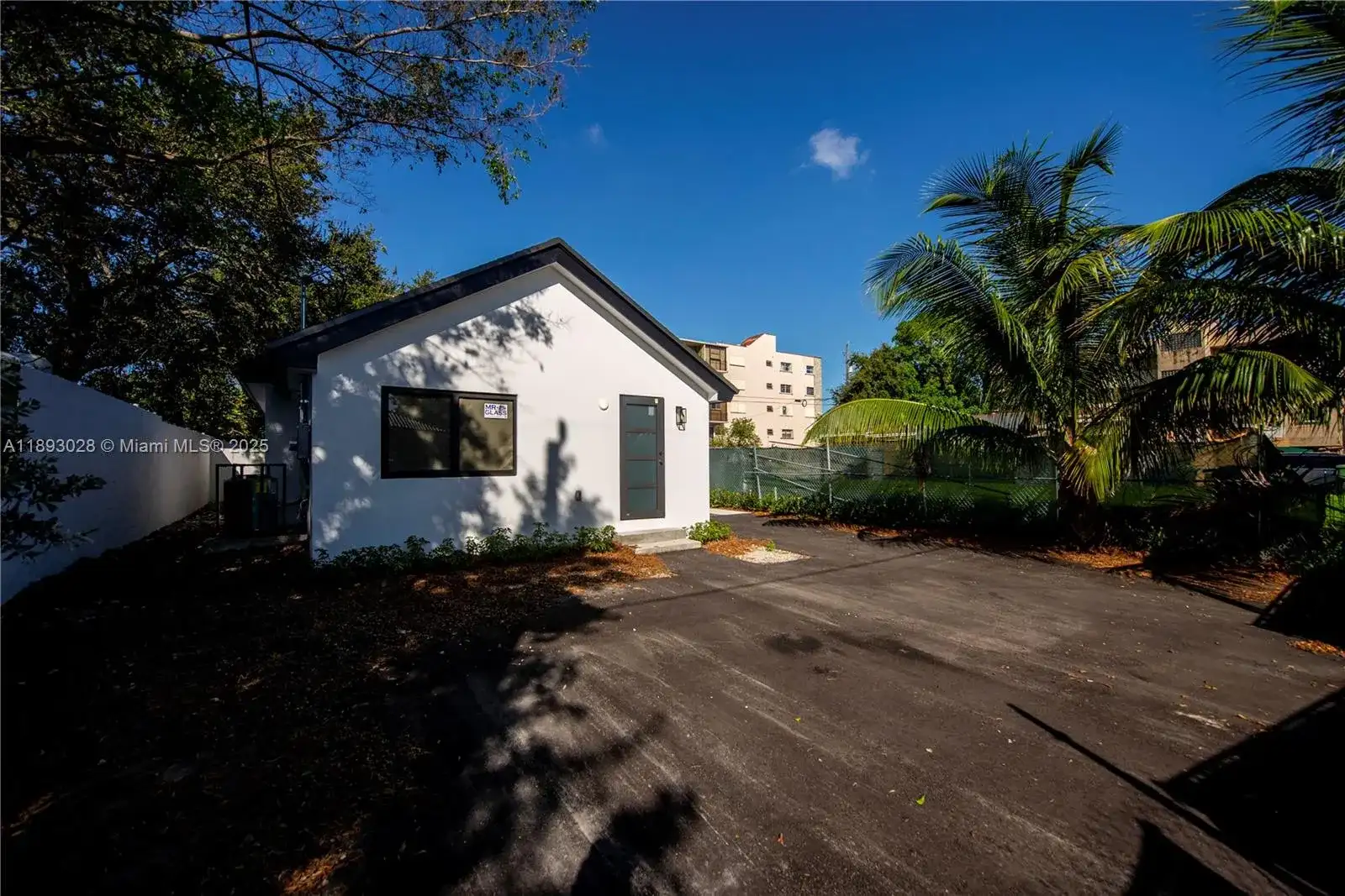 764 NW 36th Ave # 1, Miami FL 33125 photo 2