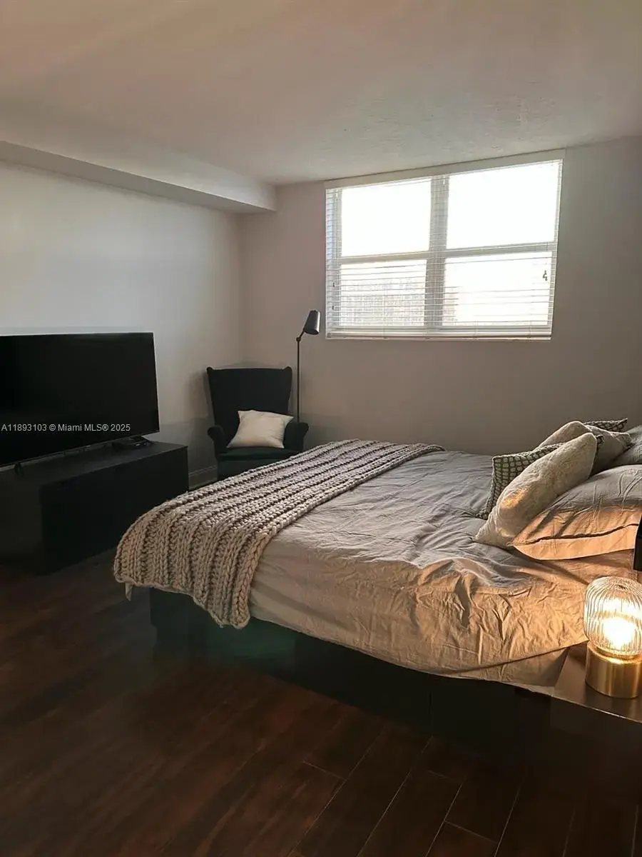 3000 S Ocean Dr # 612, Hollywood FL 33019