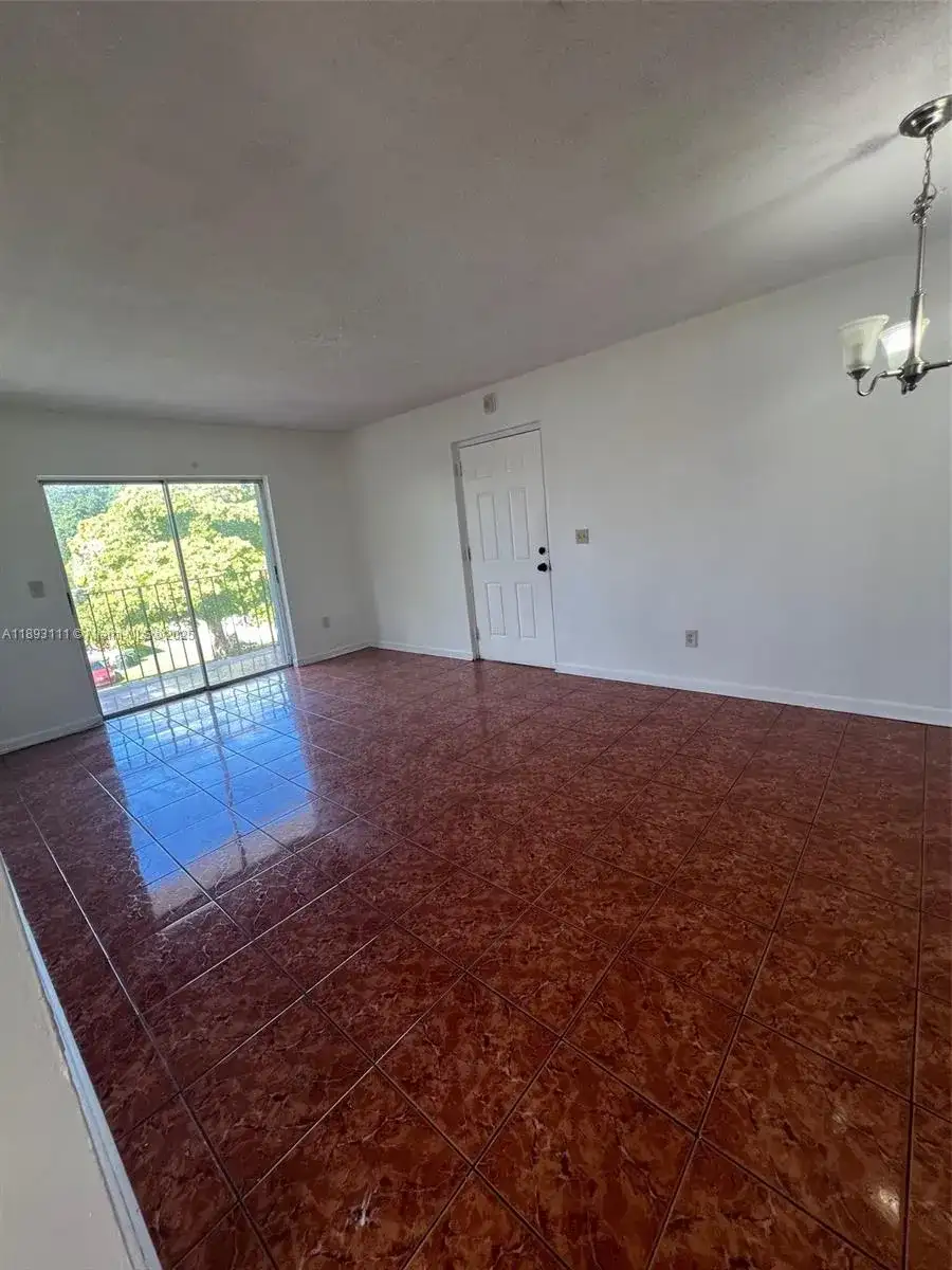 13725 NE 6th Ave # 301, North Miami FL 33161 photo 4