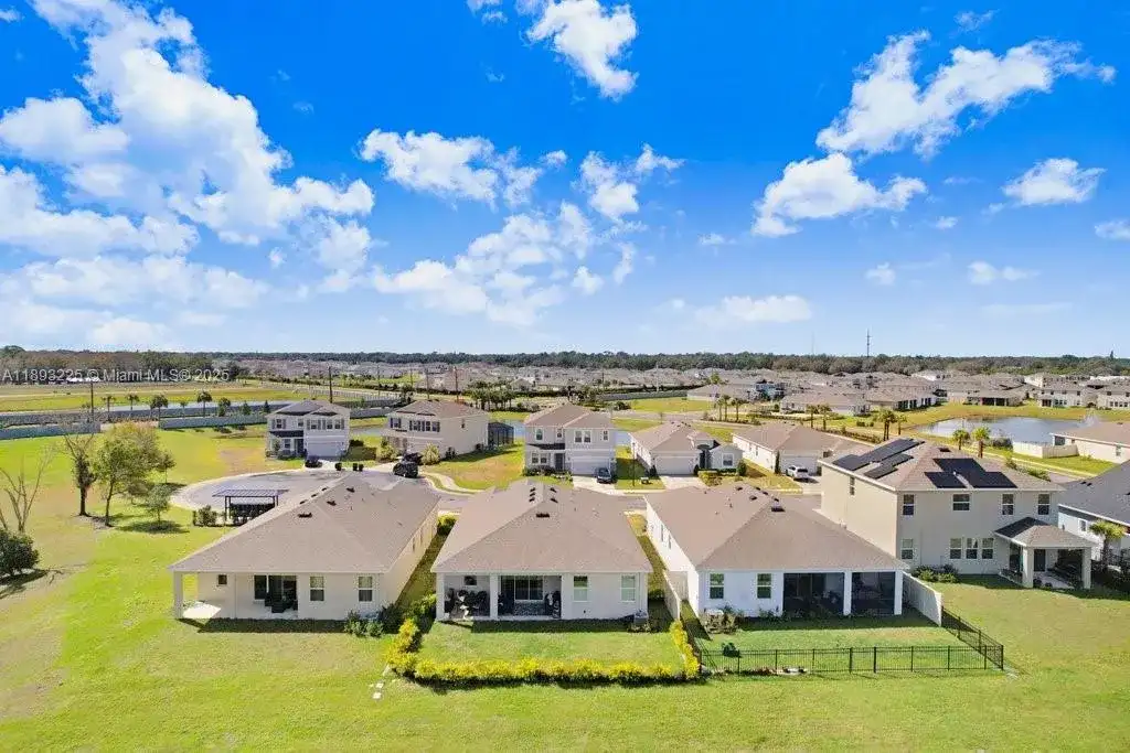 4013 Lively Coral Pl, Bradenton FL 34208 photo 5