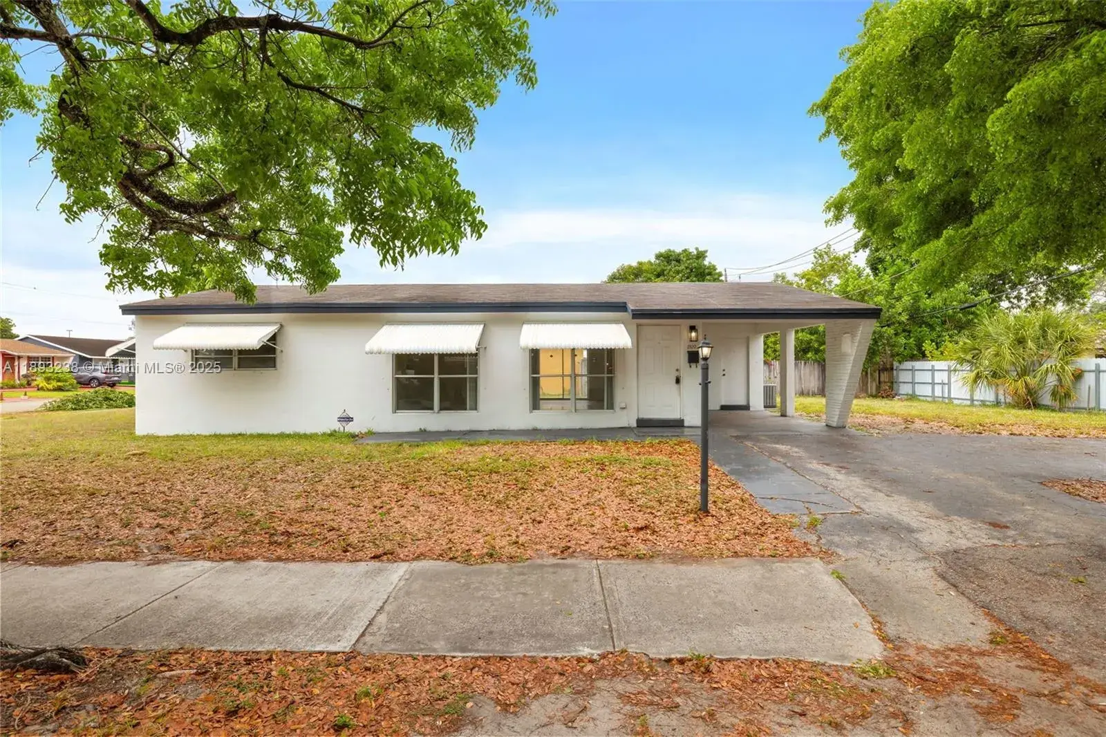 3 bedroom 2 bath Residential for sale at 1920 N 66th Ave, Hollywood FL 33024