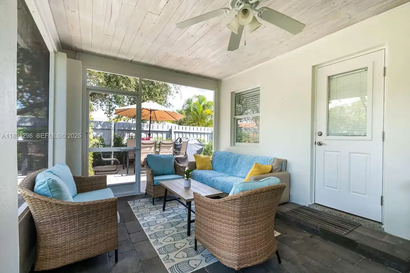 5515 Spruce Ave, West Palm Beach FL 33407 photo 2