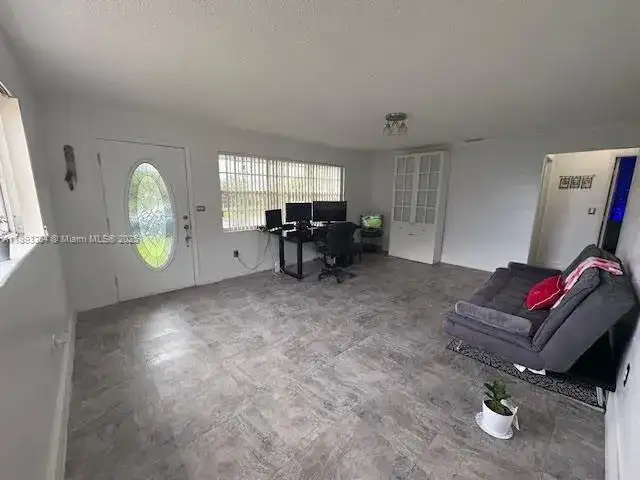 12510 W Golf Dr, Miami FL 33167 photo 3