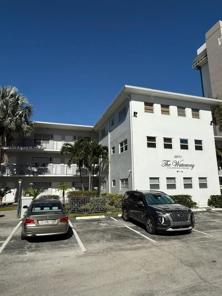 2200 S Ocean Dr # N109, Hollywood FL 33019