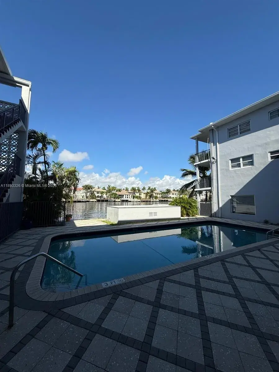 2200 S Ocean Dr # N109, Hollywood FL 33019