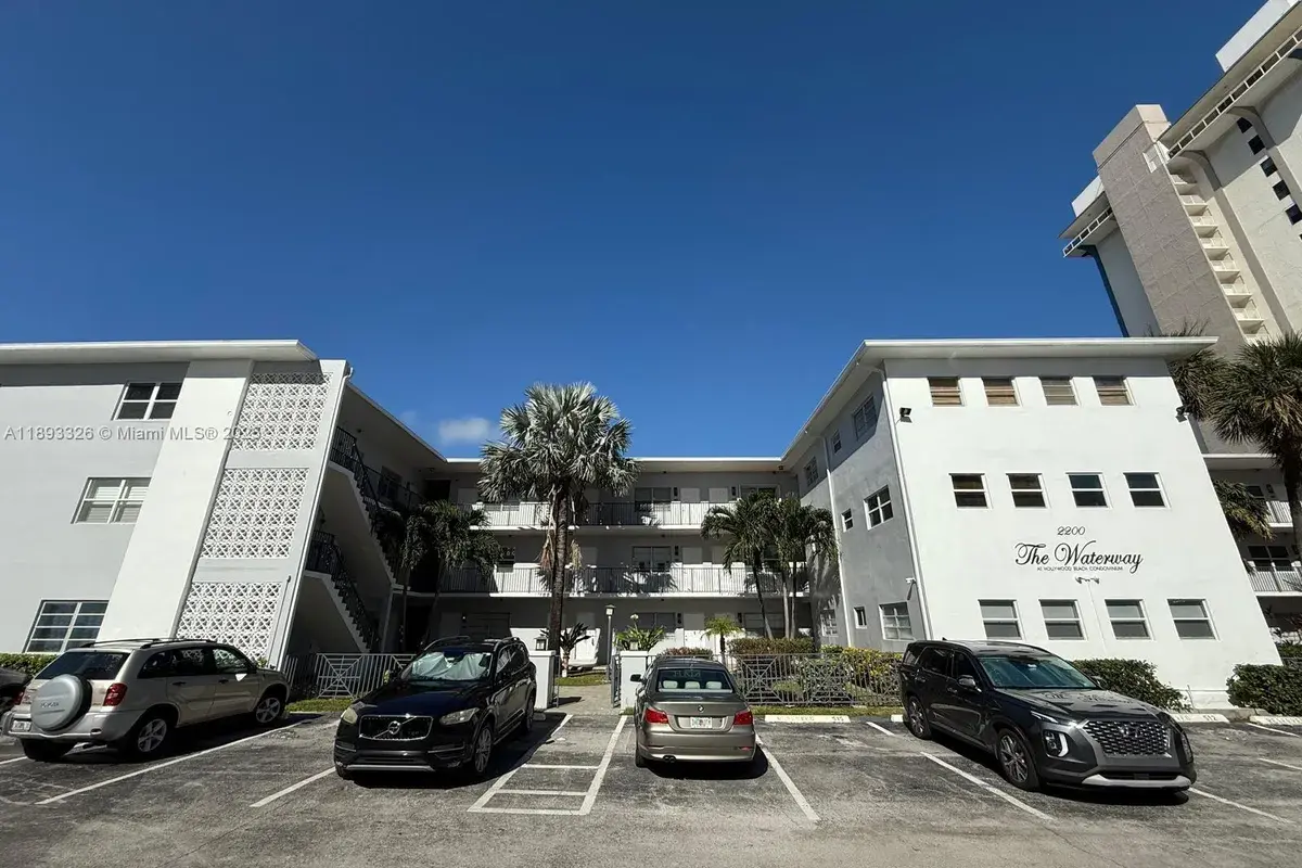 2200 S Ocean Dr # N109, Hollywood FL 33019