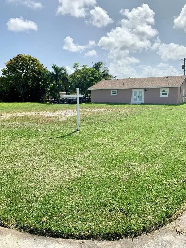 3 Nw St, Dania Beach FL 33004 photo 3