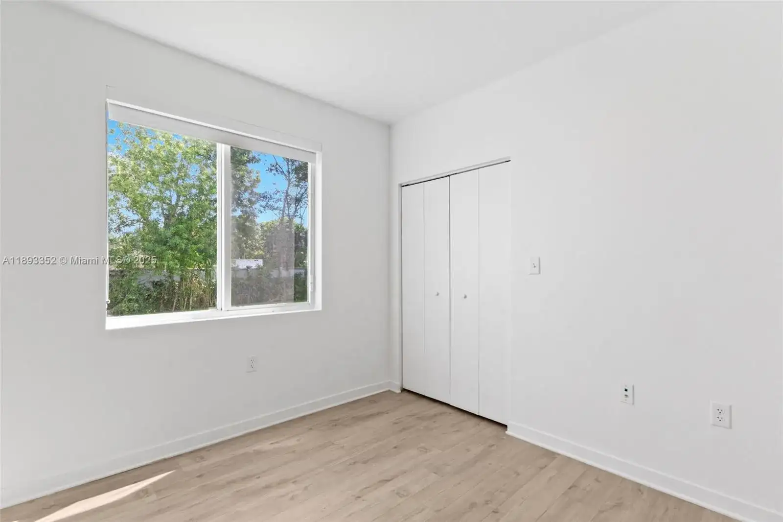 170 NW 158 St # 10, Miami FL 33169 photo 4