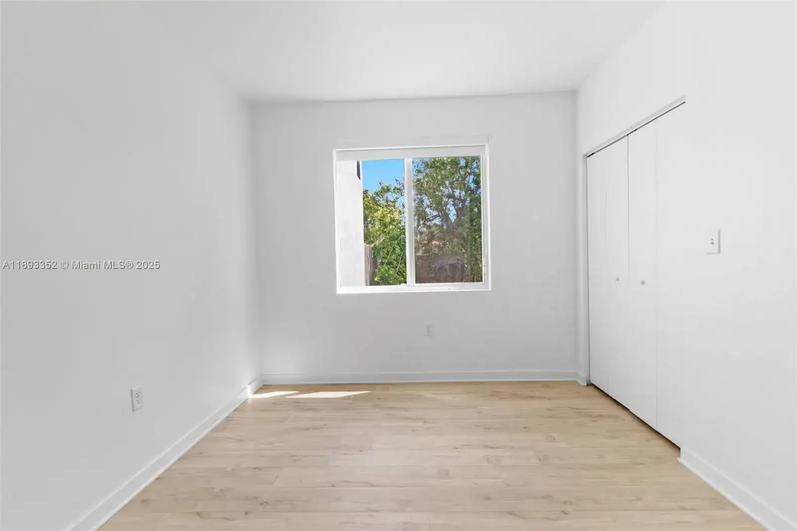 170 NW 158 St # 10, Miami FL 33169 photo 5