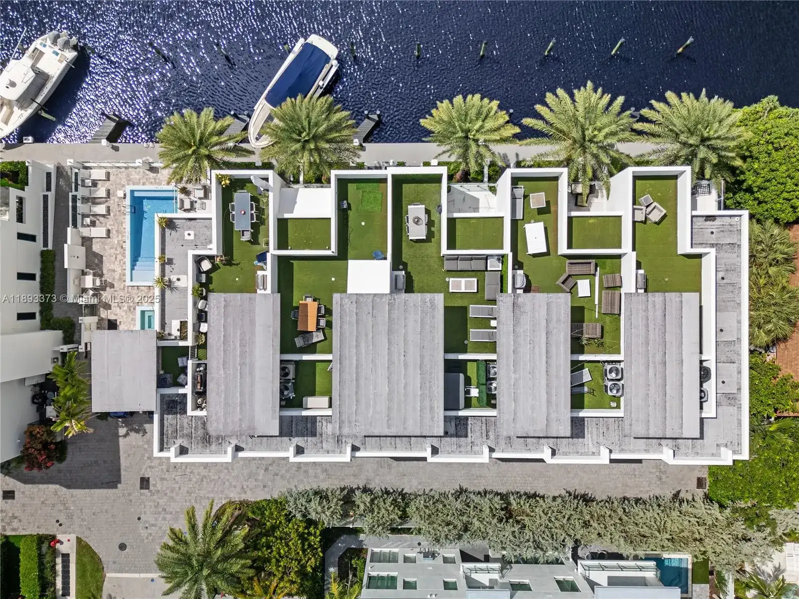 259 Shore Ct, Lauderdale By The Sea FL 33308 photo 3