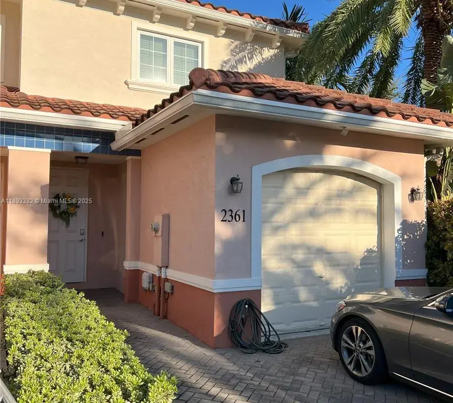 2361 SE 5th St, Pompano Beach FL 33062