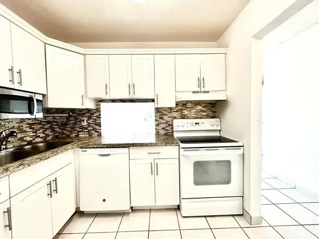 4920 NW 79th Ave # 307, Doral FL 33166 photo 3