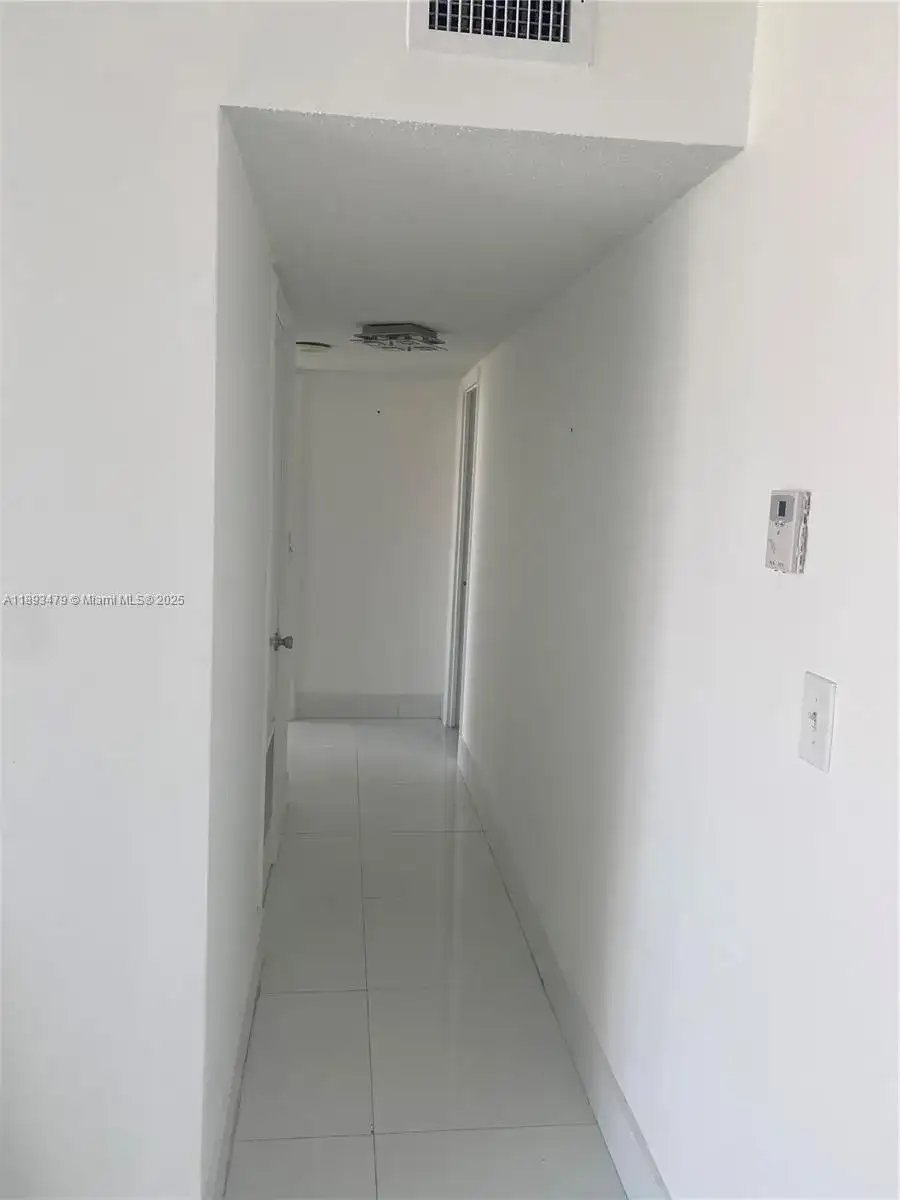 2780 NE 183rd St # 909, Aventura FL 33160 photo 4