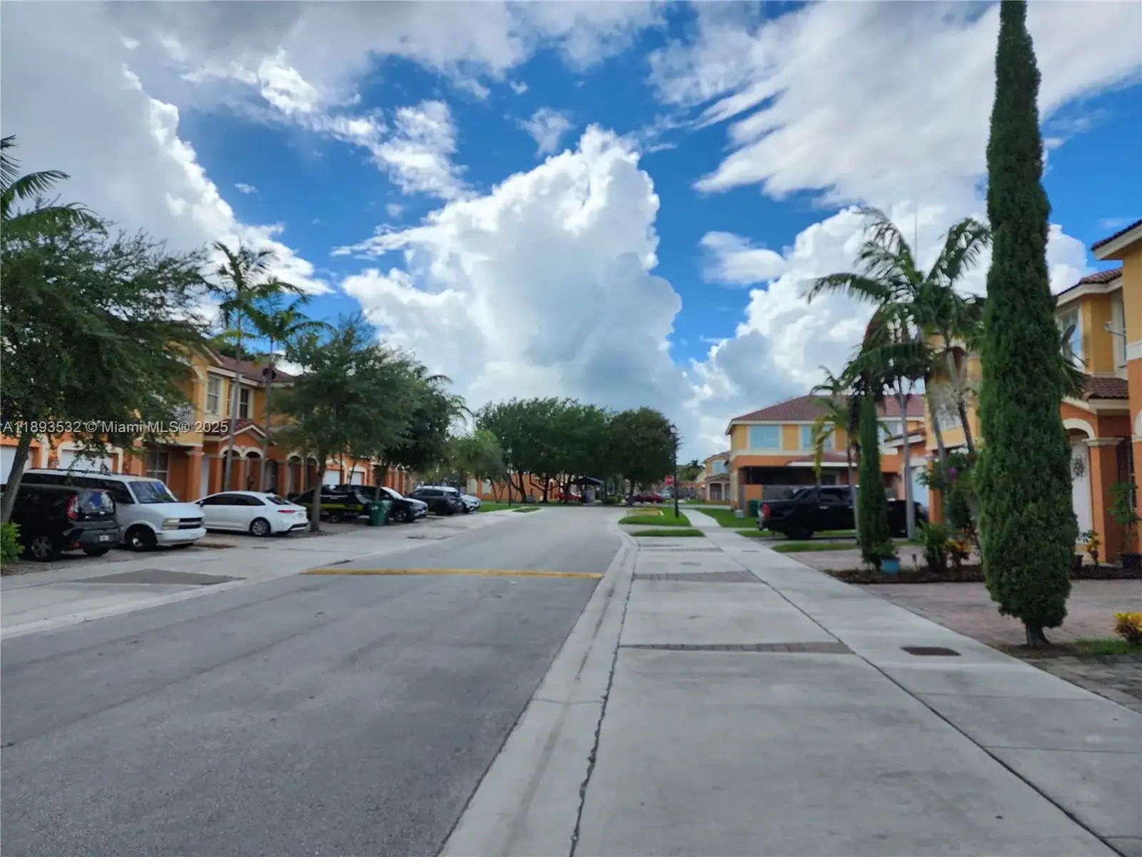 10831 SW 240th Ln, Homestead FL 33032 photo 3