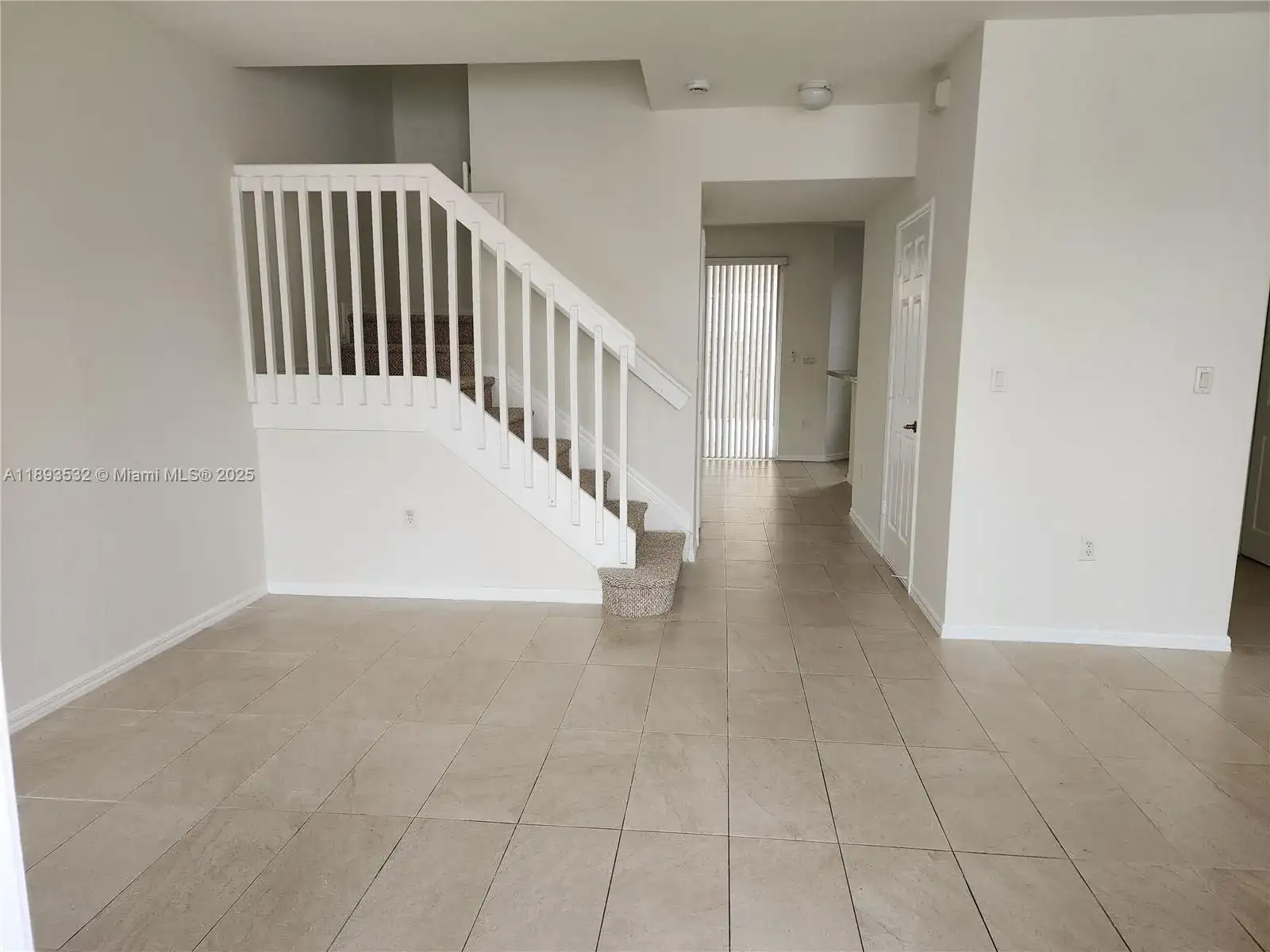 10831 SW 240th Ln, Homestead FL 33032 photo 4