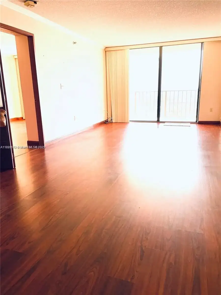210 174th St # 1103, Sunny Isles Beach FL 33160 photo 2