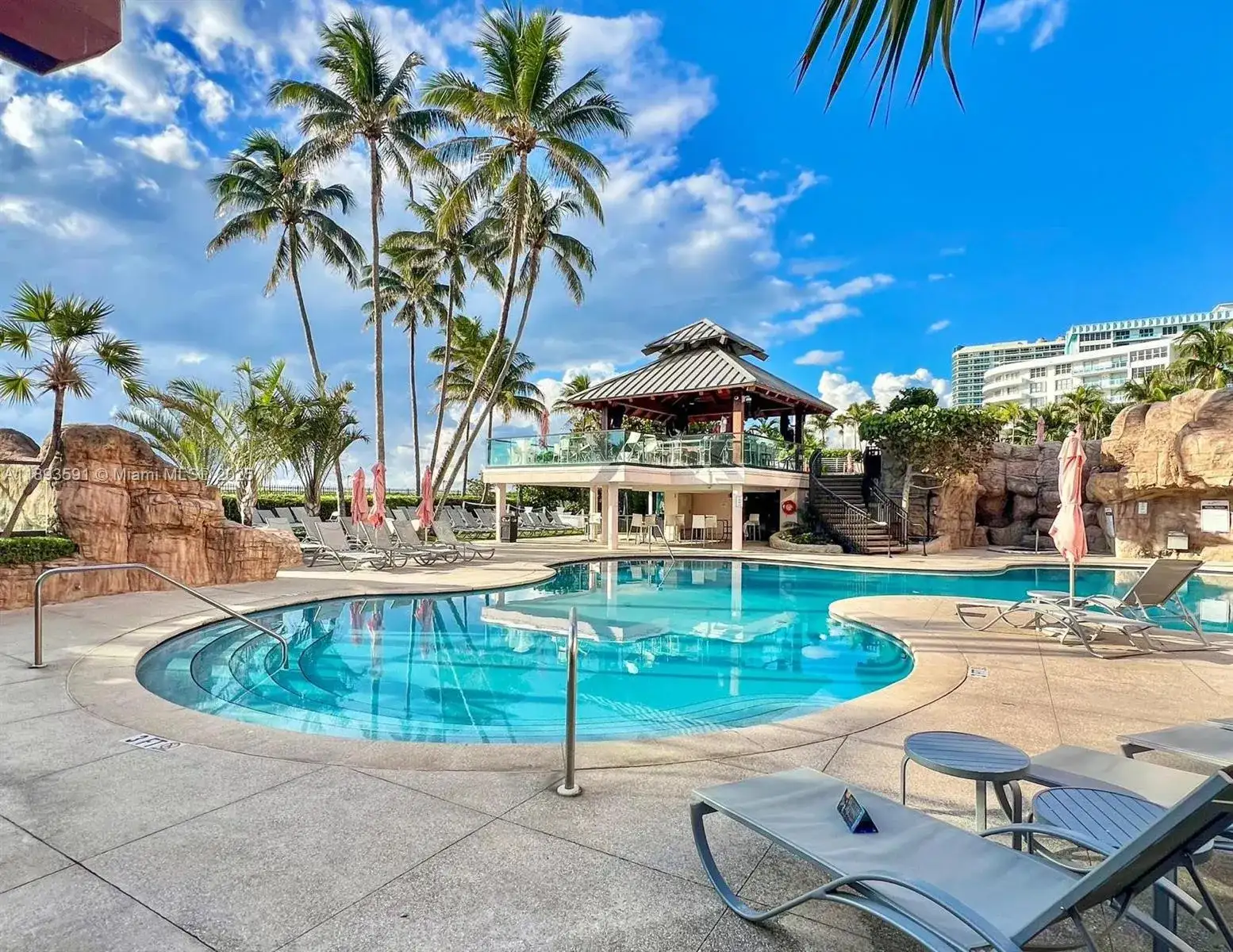 5225 Collins Ave # 517, Miami Beach FL 33140 photo 2
