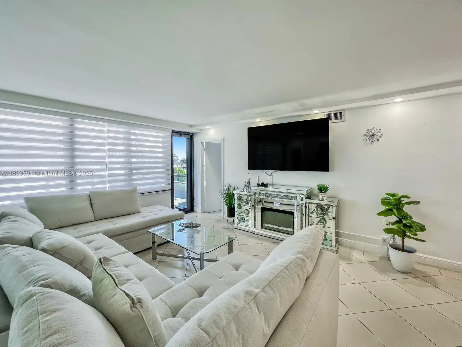 5225 Collins Ave # 517, Miami Beach FL 33140 photo 3