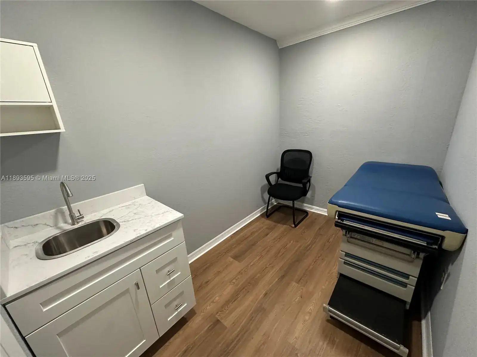7070 Taft St, Hollywood FL 33024 photo 3